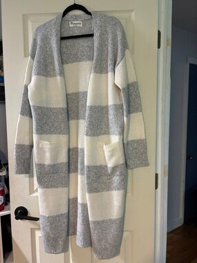 Cozy Open-Front Striped Long Cardigan Sweater - Gray & Cream